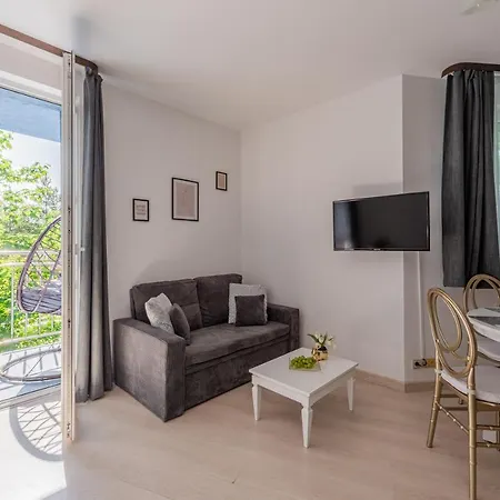 Apartament Z Balkonem Lazur 250M Od Morza Kolberg Exterior foto