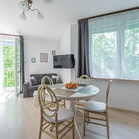 Apartament Z Balkonem Lazur 250M Od Morza Kolberg Exterior foto